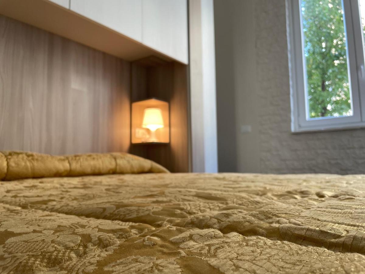 Luxury Careggi Apartment Firenze Bagian luar foto